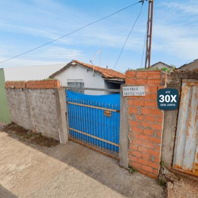 A) Terreno de 273m² | Constr. de 54m²