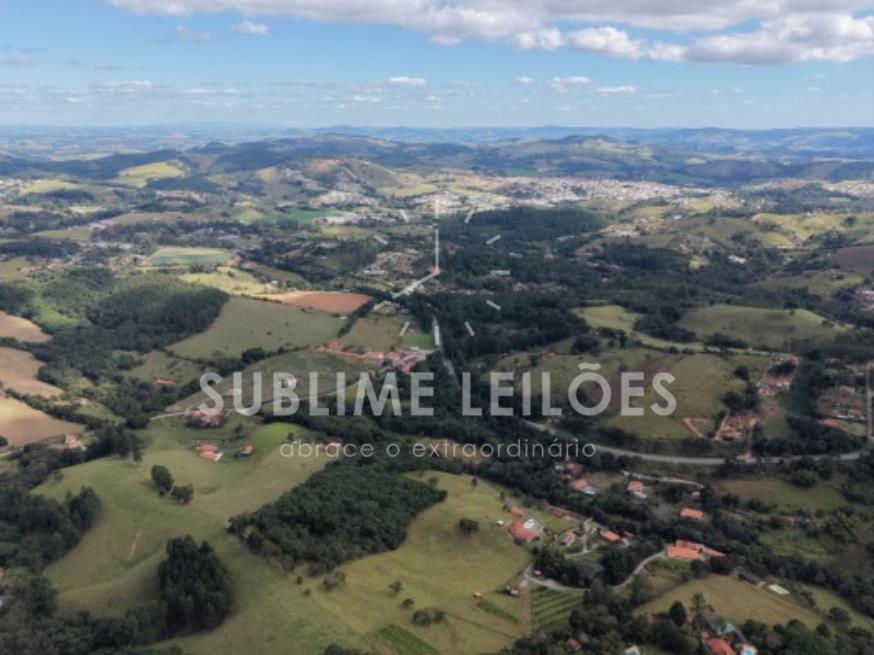 Foto ilustrativa 5 - Terreno de 23.492m² | Constr. de 2.265m²