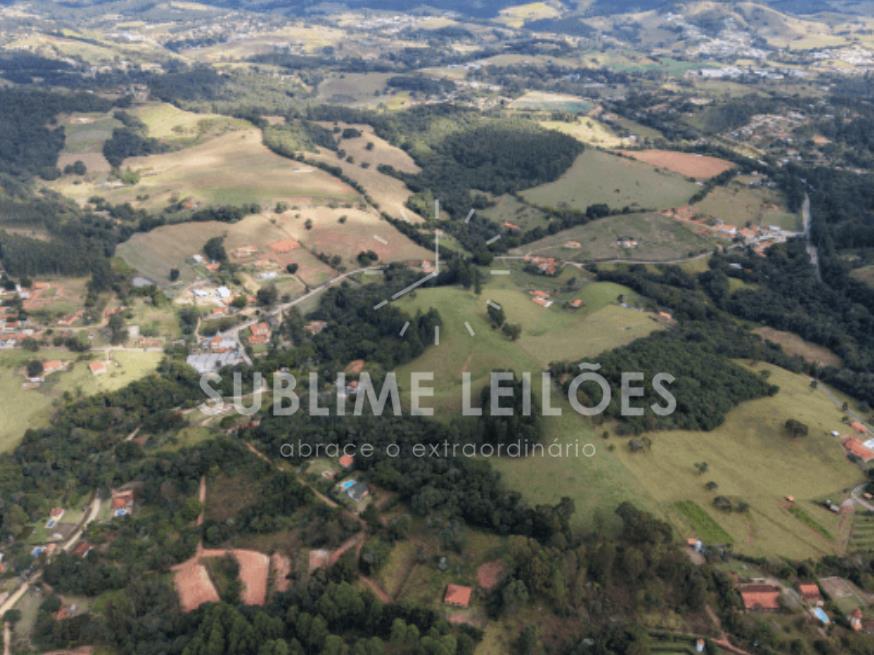 Foto ilustrativa 6 - Terreno de 23.492m² | Constr. de 2.265m²