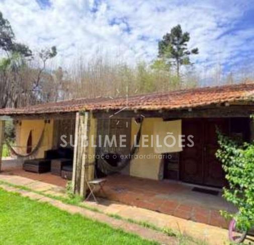 Foto de Terreno de 12.616m² | Constr. de 200m²