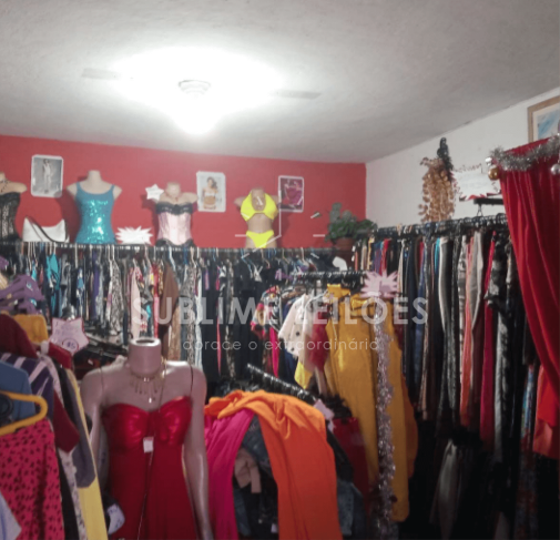 Foto de 5 residências | Constr. de 256m²