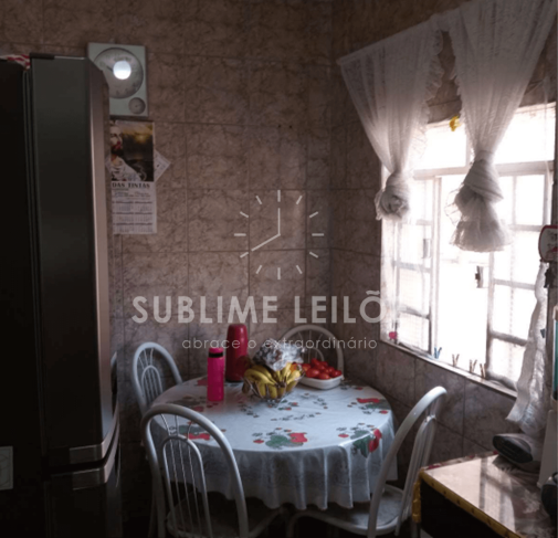 Foto de 5 residências | Constr. de 256m²