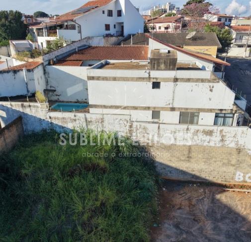 Foto de Terreno de 288m² | Constr. de 332m²