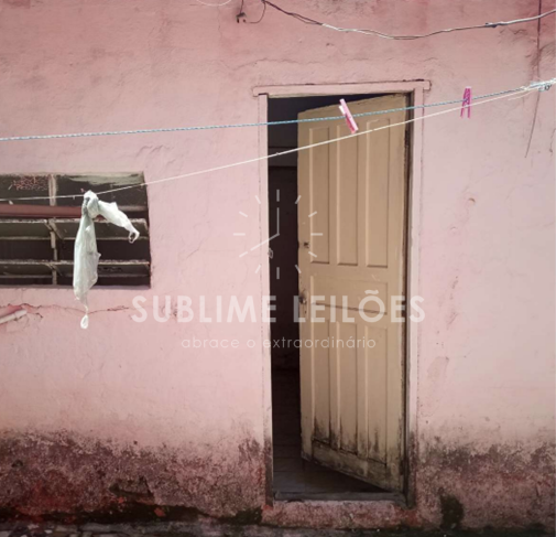 Foto de 5 residências | Constr. de 256m²