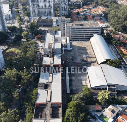 Foto de Terreno de 40.453m² | Constr. de 40.187m²