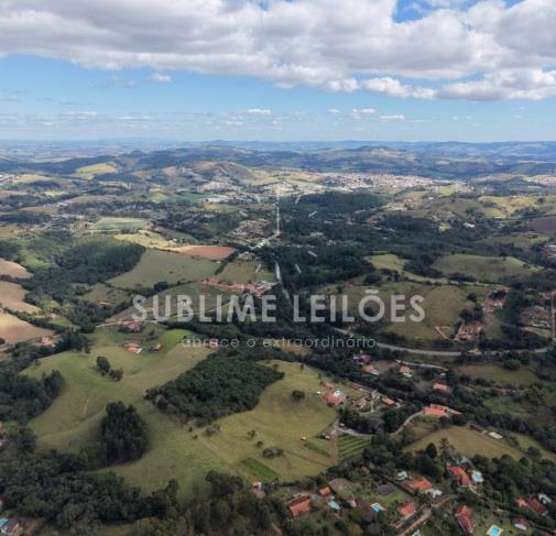 Foto de Terreno de 23.492m² | Constr. de 2.265m²