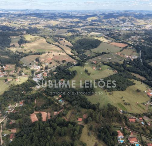 Foto de Terreno de 23.492m² | Constr. de 2.265m²