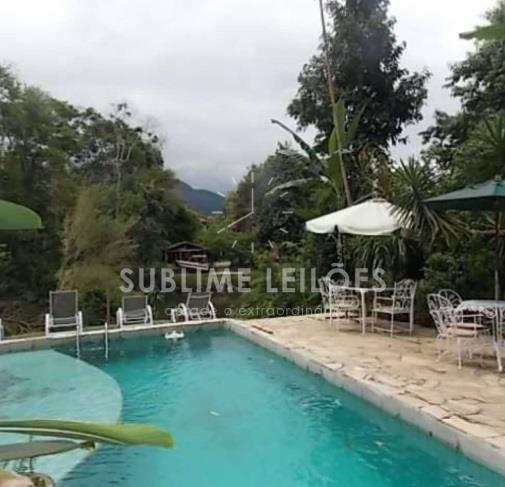 Foto de Terreno de 3.392m² | Constr. de 518m²