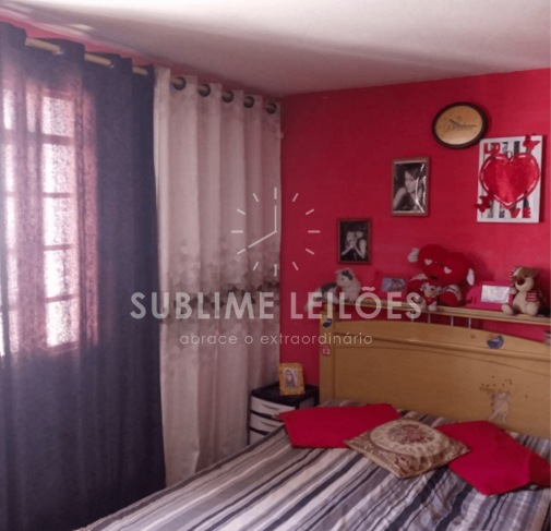 Foto de 5 residências | Constr. de 256m²