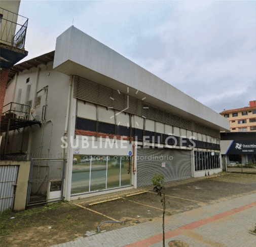 Foto de Terreno de 820m² | Constr. de 949m²