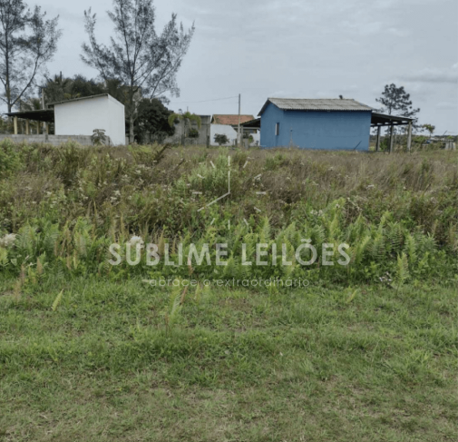 Foto de Terreno de 300m² | Sem benfeitorias