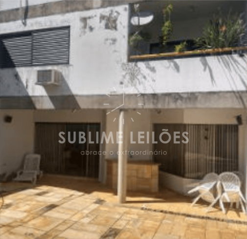 Foto de Terreno de 288m² | Constr. de 332m²