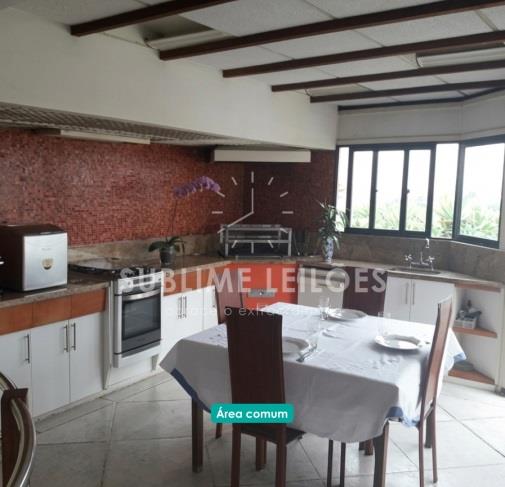 Foto de 3 vagas | 200m² útil