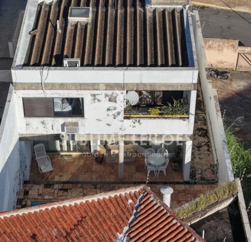 Foto de Terreno de 288m² | Constr. de 332m²