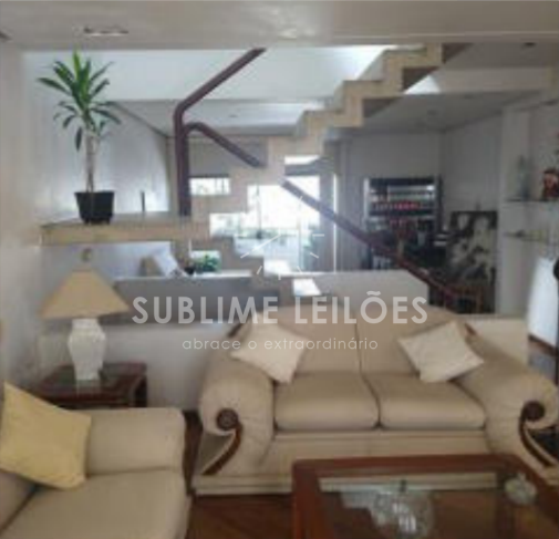Foto de Terreno de 288m² | Constr. de 332m²