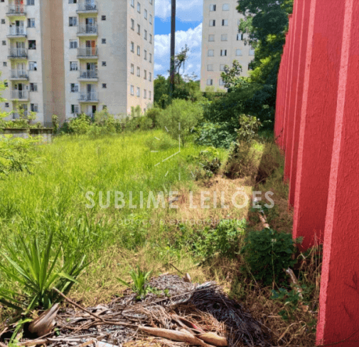 Foto de Terreno de 2.370m² | Sem benfeitorias