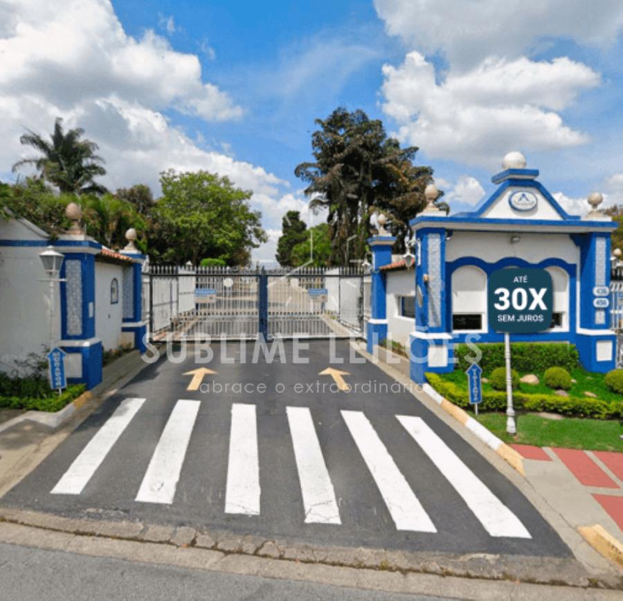 Terreno de 124m² | Benfeitorias