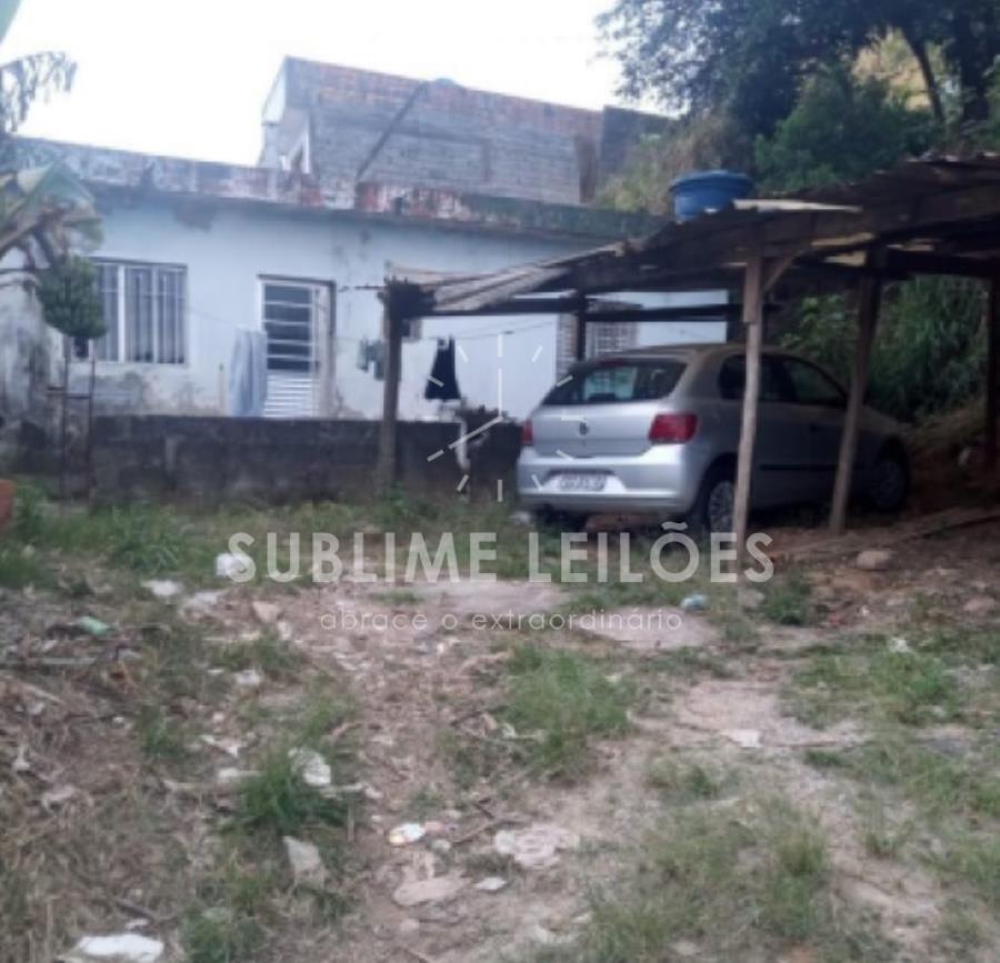 Terreno de 262m² | Benfeitorias Casa em Itaquaquecetuba, localizado em Itaquaquecetuba - SP, bairro O Pequeno Coração