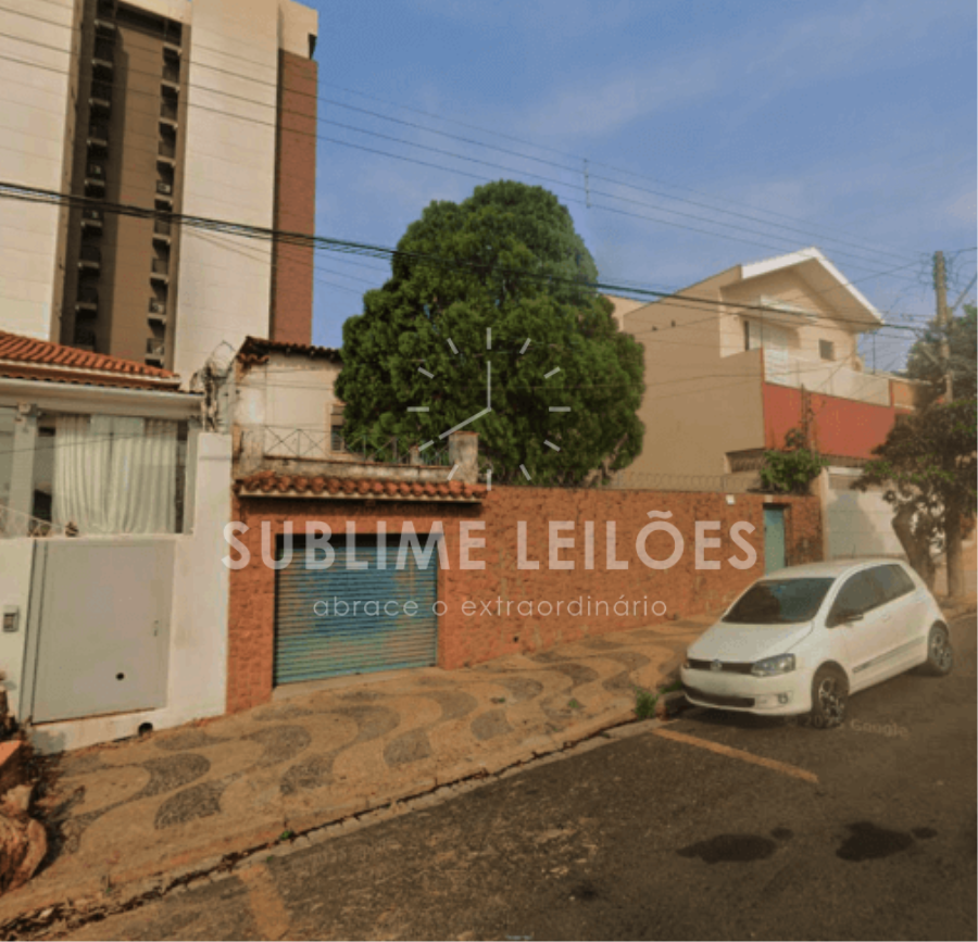 Terreno de 396m² | Benfeitorias Sobrado em Marília, localizado em Marília - SP