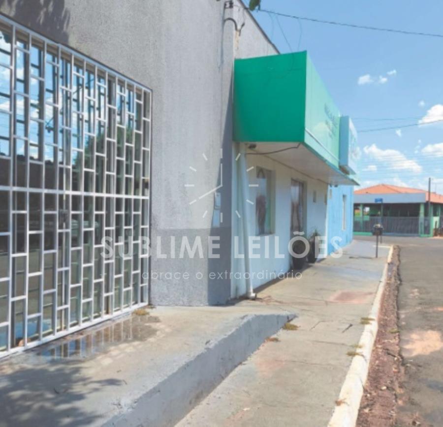 Terreno de 660m² | Constr. de 660m² Prédio comercial em Brasilândia - MS, localizado em Brasilândia - MS, bairro Centro