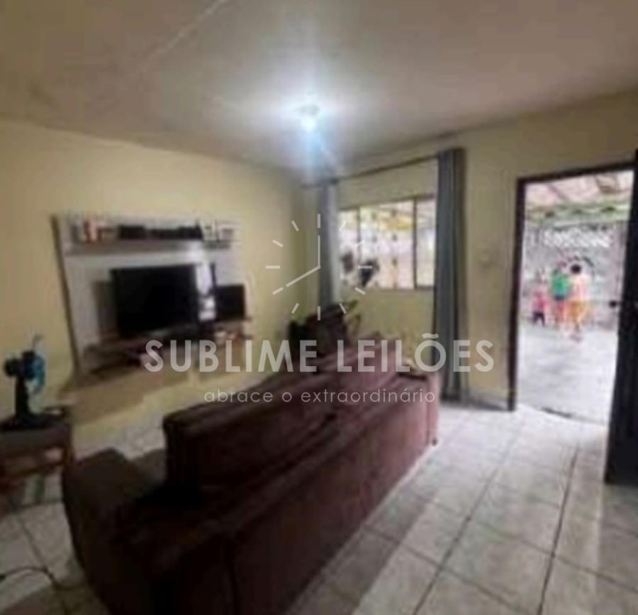 Terreno de 374m² | Benfeitorias 4 Casas em Cubatão, localizado em Cubatão - SP, bairro Parque Fernando Jorge