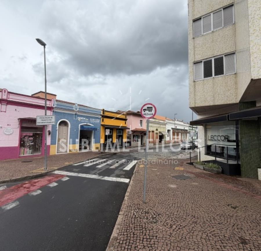 Terreno de 183m² | Benfeitoria Prédio residencial e comercial em Amparo, localizado em Amparo - SP, bairro Centro