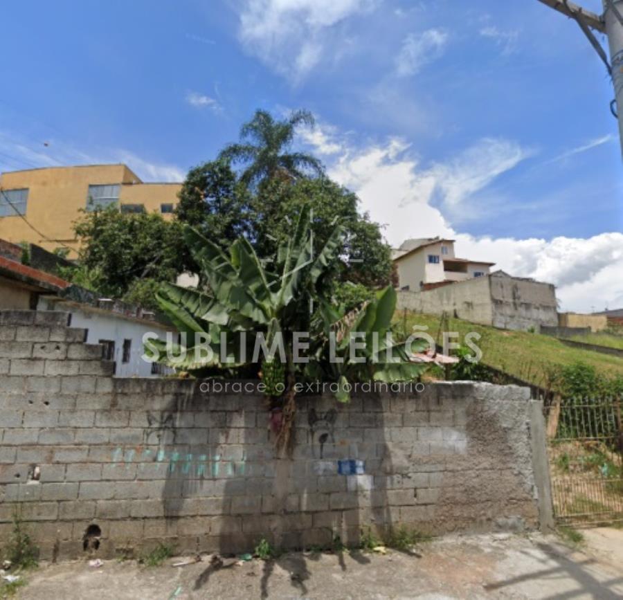 Terreno de 262m² | Benfeitorias Casa em Itaquaquecetuba, localizado em Itaquaquecetuba - SP, bairro O Pequeno Coração