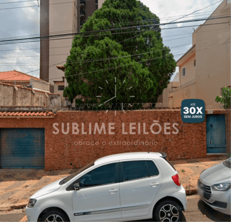 Terreno de 396m² | Benfeitorias Sobrado em Marília, localizado em Marília - SP