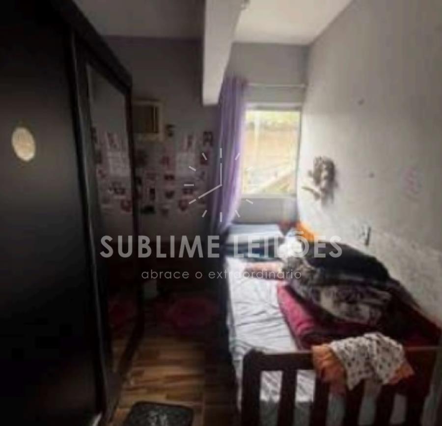 Terreno de 374m² | Benfeitorias 4 Casas em Cubatão, localizado em Cubatão - SP, bairro Parque Fernando Jorge