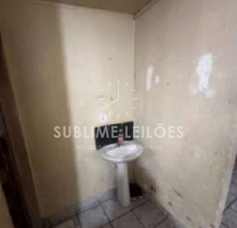 Terreno de 374m² | Benfeitorias 4 Casas em Cubatão, localizado em Cubatão - SP, bairro Parque Fernando Jorge