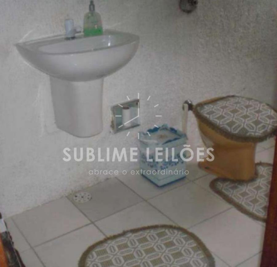 Terreno de 135m² | Constr. de 130m² Sobrado em Santo André, localizado em Santo André - SP, bairro Parque Novo Oratório