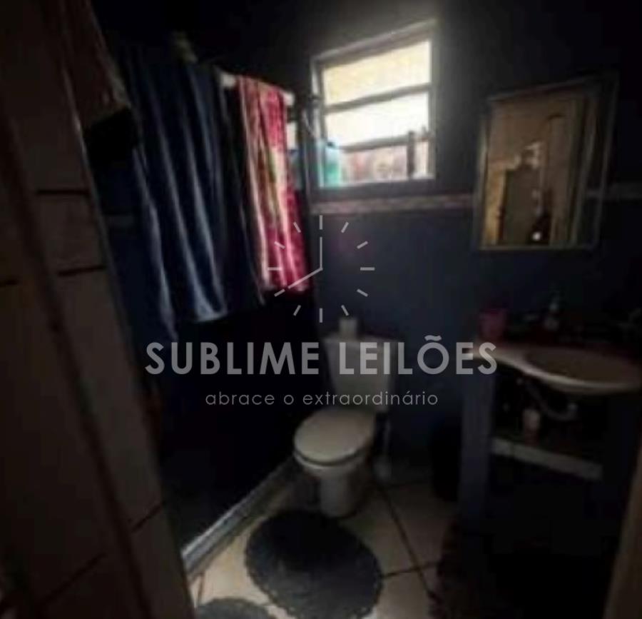 Terreno de 374m² | Benfeitorias 4 Casas em Cubatão, localizado em Cubatão - SP, bairro Parque Fernando Jorge