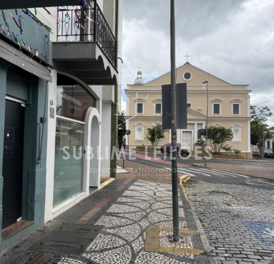 Terreno de 183m² | Benfeitoria Prédio residencial e comercial em Amparo, localizado em Amparo - SP, bairro Centro