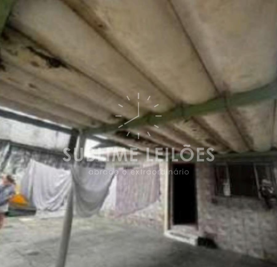 Terreno de 374m² | Benfeitorias 4 Casas em Cubatão, localizado em Cubatão - SP, bairro Parque Fernando Jorge