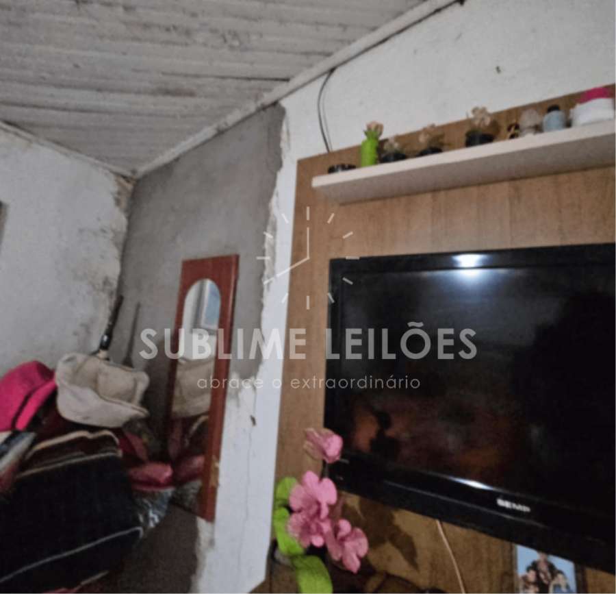 Terreno de 215m² | Constr. de 33m² Casa em Birigui, localizado em Birigui - SP