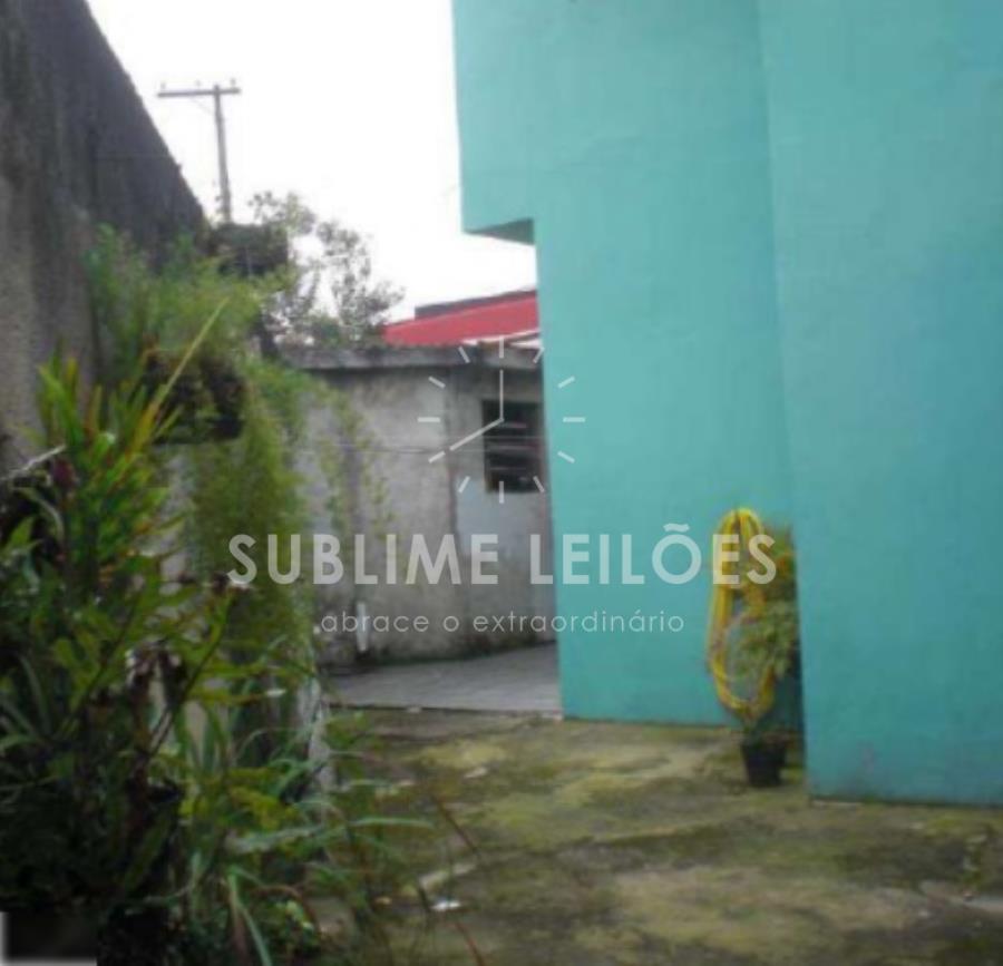Terreno de 135m² | Constr. de 130m² Sobrado em Santo André, localizado em Santo André - SP, bairro Parque Novo Oratório
