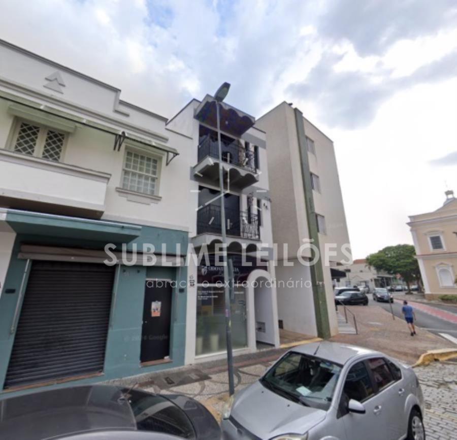 Terreno de 183m² | Benfeitoria Prédio residencial e comercial em Amparo, localizado em Amparo - SP, bairro Centro