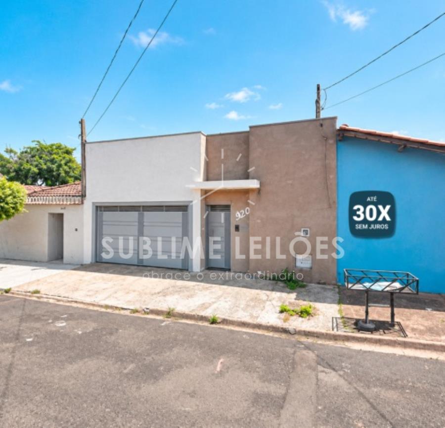Imagem do imóvel A) Casa | Terreno de 250m² | Constr. de 158m² Casa e área em Franca