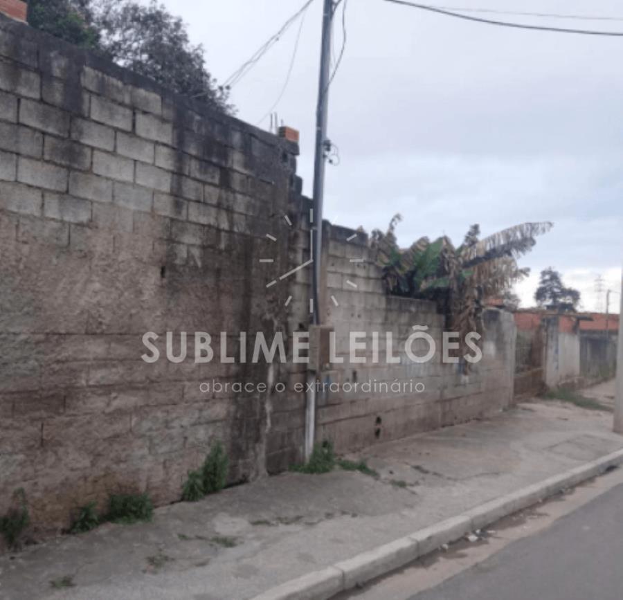 Terreno de 262m² | Benfeitorias Casa em Itaquaquecetuba, localizado em Itaquaquecetuba - SP, bairro O Pequeno Coração